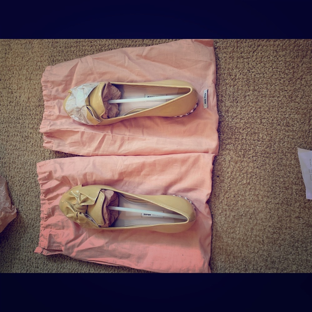 Miu Miu patent leather loafer pumps